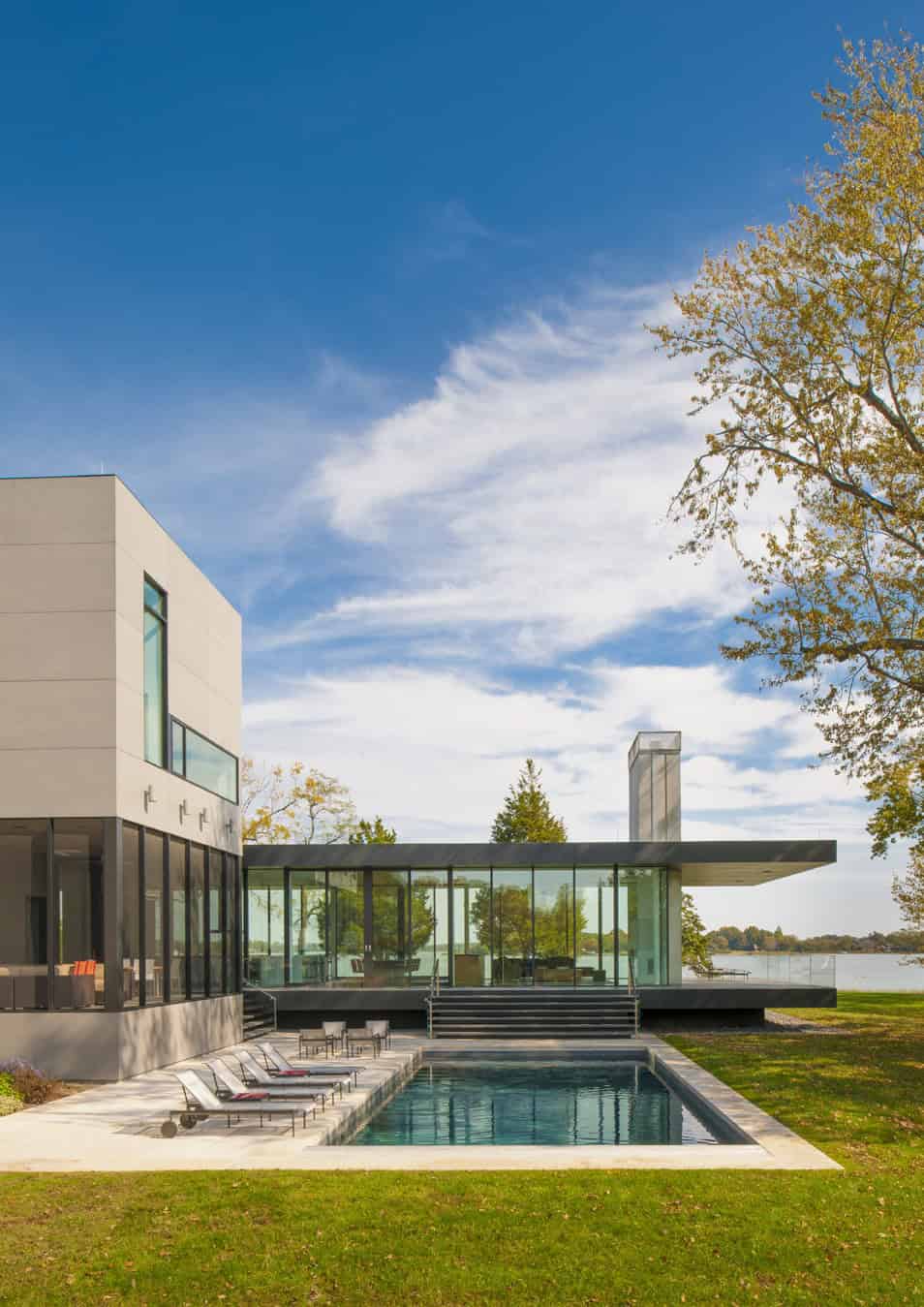 Tred Avon River House by Robert M. Gurney Architect – A Minimalist Riverfront Retreat in Maryland