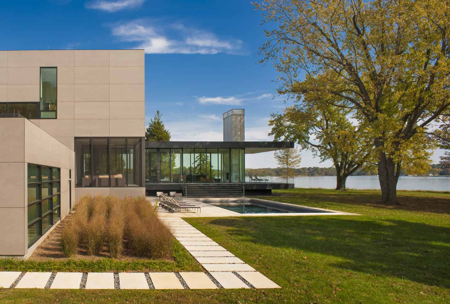 Tred Avon River House by Robert M. Gurney Architect – A Minimalist Riverfront Retreat in Maryland
