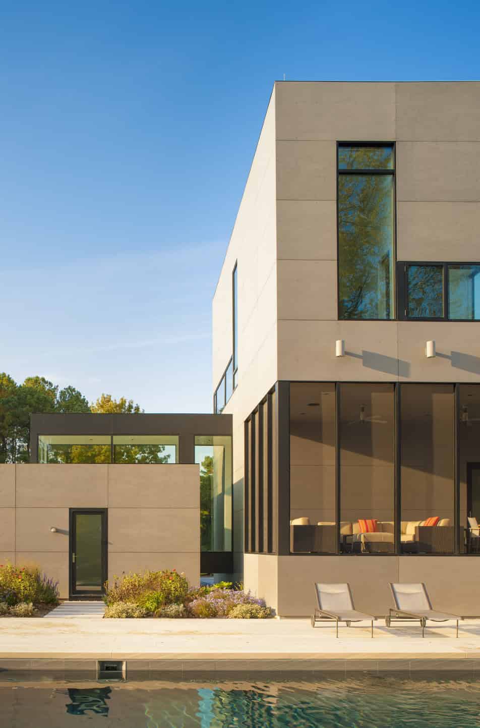 Tred Avon River House by Robert M. Gurney Architect – A Minimalist Riverfront Retreat in Maryland