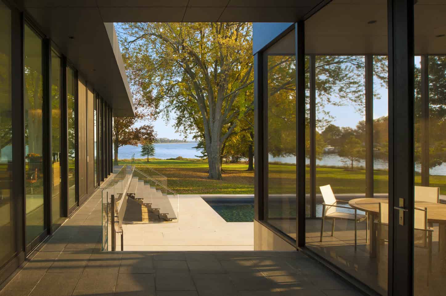 Tred Avon River House by Robert M. Gurney Architect – A Minimalist Riverfront Retreat in Maryland