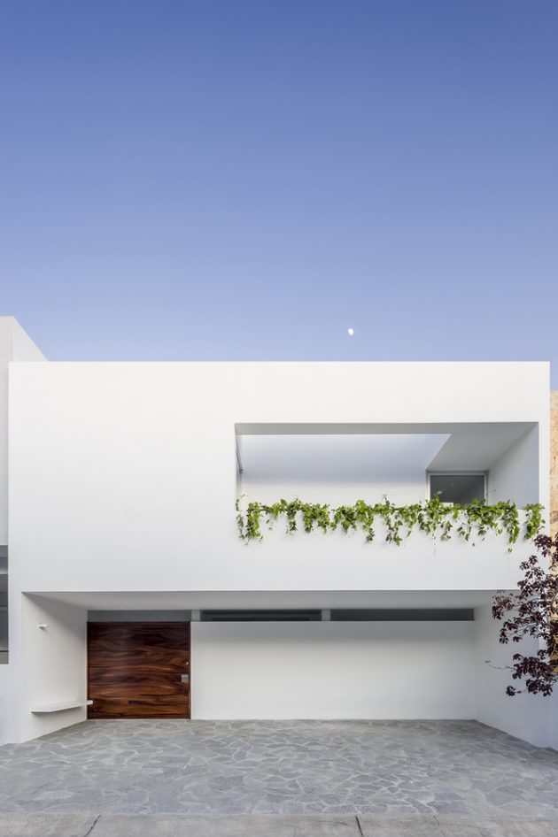 v-house-by-abraham-cota-paredes-arquitectos-in-guadalajara-mexico-14