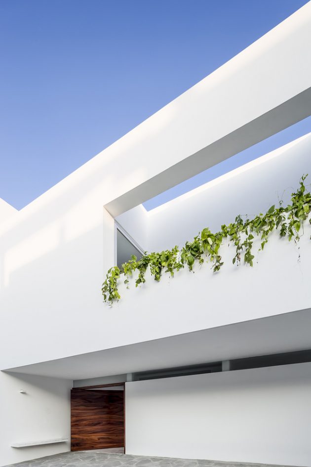 V House by Abraham Cota Paredes Arquitectos in Guadalajara, Mexico