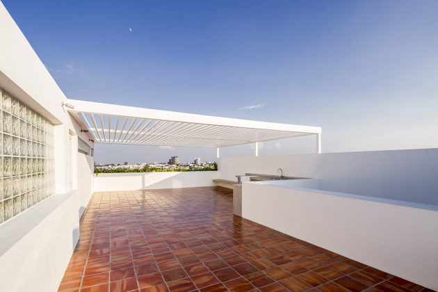 V House by Abraham Cota Paredes Arquitectos in Guadalajara, Mexico