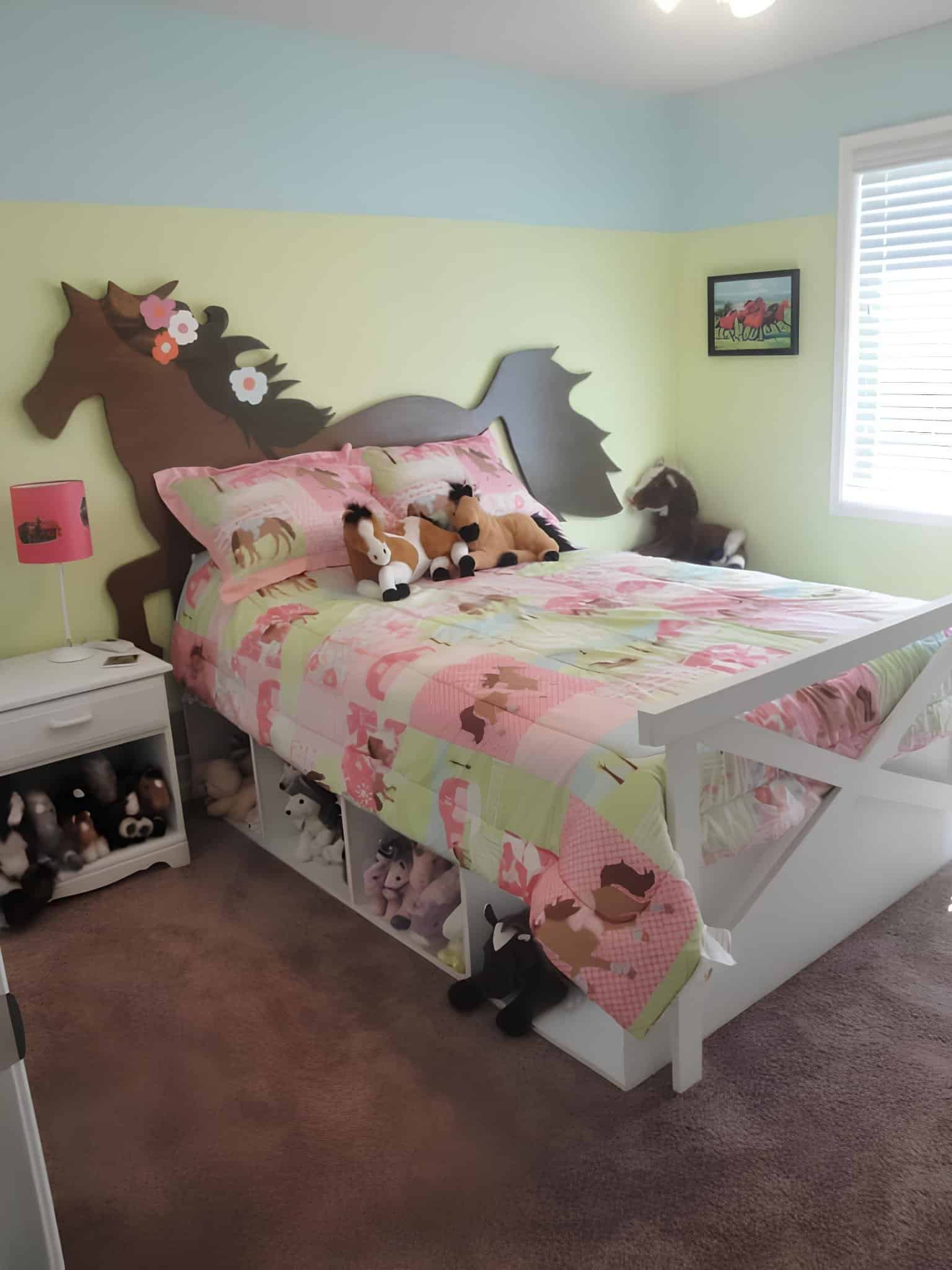 Brown horse-shaped headboard with floral details for a pony-themed room