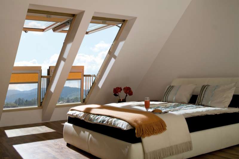 Modern Attic Room- Ideal Balance Between Aesthetics and Ergonomics Modern Attic Room- Ideal Balance Between Aesthetics and Ergonomics