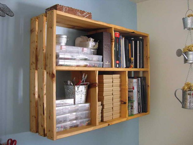 16 Captivating Handmade Wooden Shelf Designs That Will Admire You