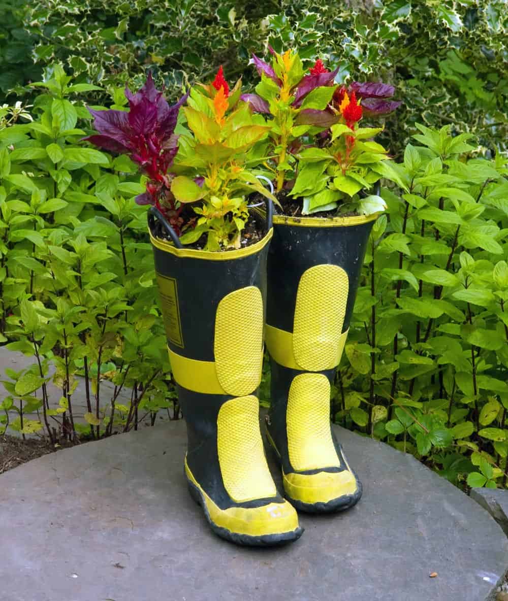 17 Super Creative Ideas To Repurpose Rain Boots Into Planters 17 Super Creative Ideas To Repurpose Rain Boots Into Planters