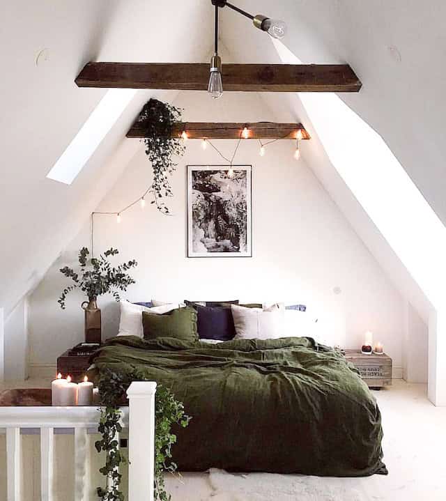 Modern Attic Room- Ideal Balance Between Aesthetics and Ergonomics Modern Attic Room- Ideal Balance Between Aesthetics and Ergonomics