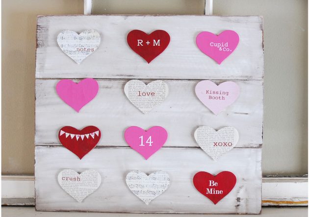 19 Totally Amazing DIY Pallet Crafts For Valentine's Day