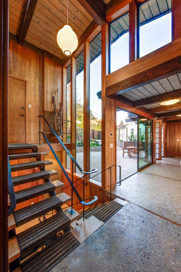 17 Captivating Mid-Century Modern Entrance Designs That Simply Invite