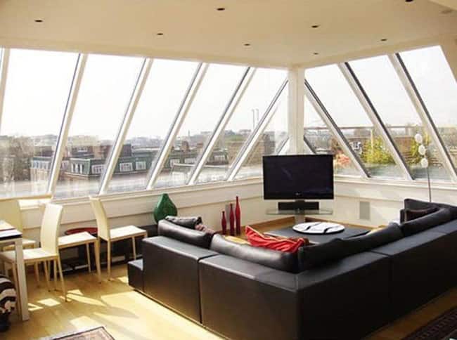 Modern Attic Room- Ideal Balance Between Aesthetics and Ergonomics Modern Attic Room- Ideal Balance Between Aesthetics and Ergonomics