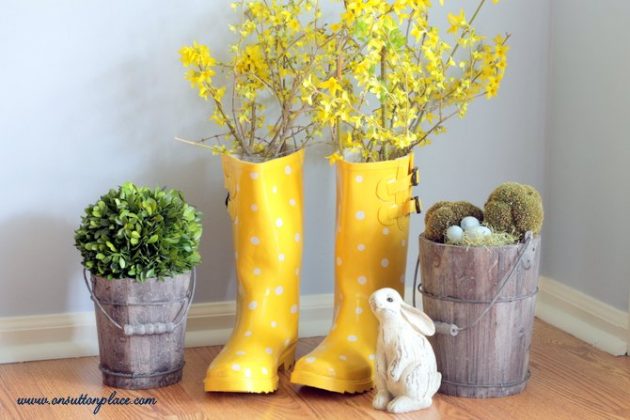 17 Super Creative Ideas To Repurpose Rain Boots Into Planters