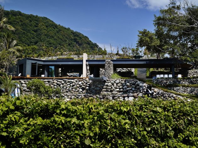 A'tolan House by Create + Think Design Studio on The Eastern Seaboard of Taiwan