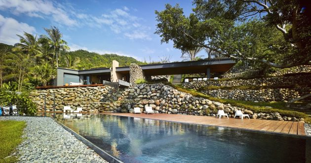 A'tolan House by Create + Think Design Studio on The Eastern Seaboard of Taiwan