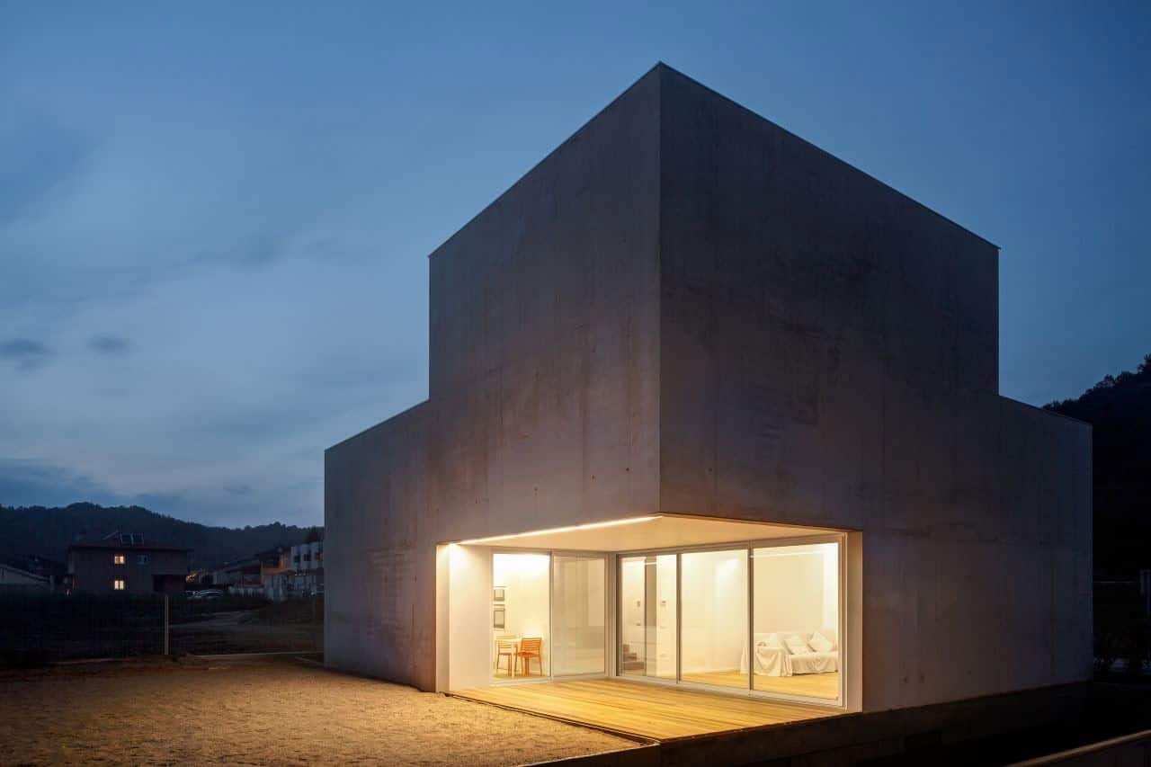 Bitten House by arnau estudi d'arquitectura in Spain