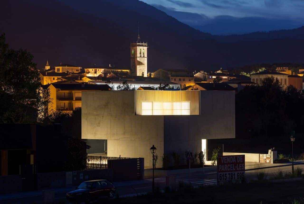Bitten House by arnau estudi d'arquitectura in Spain