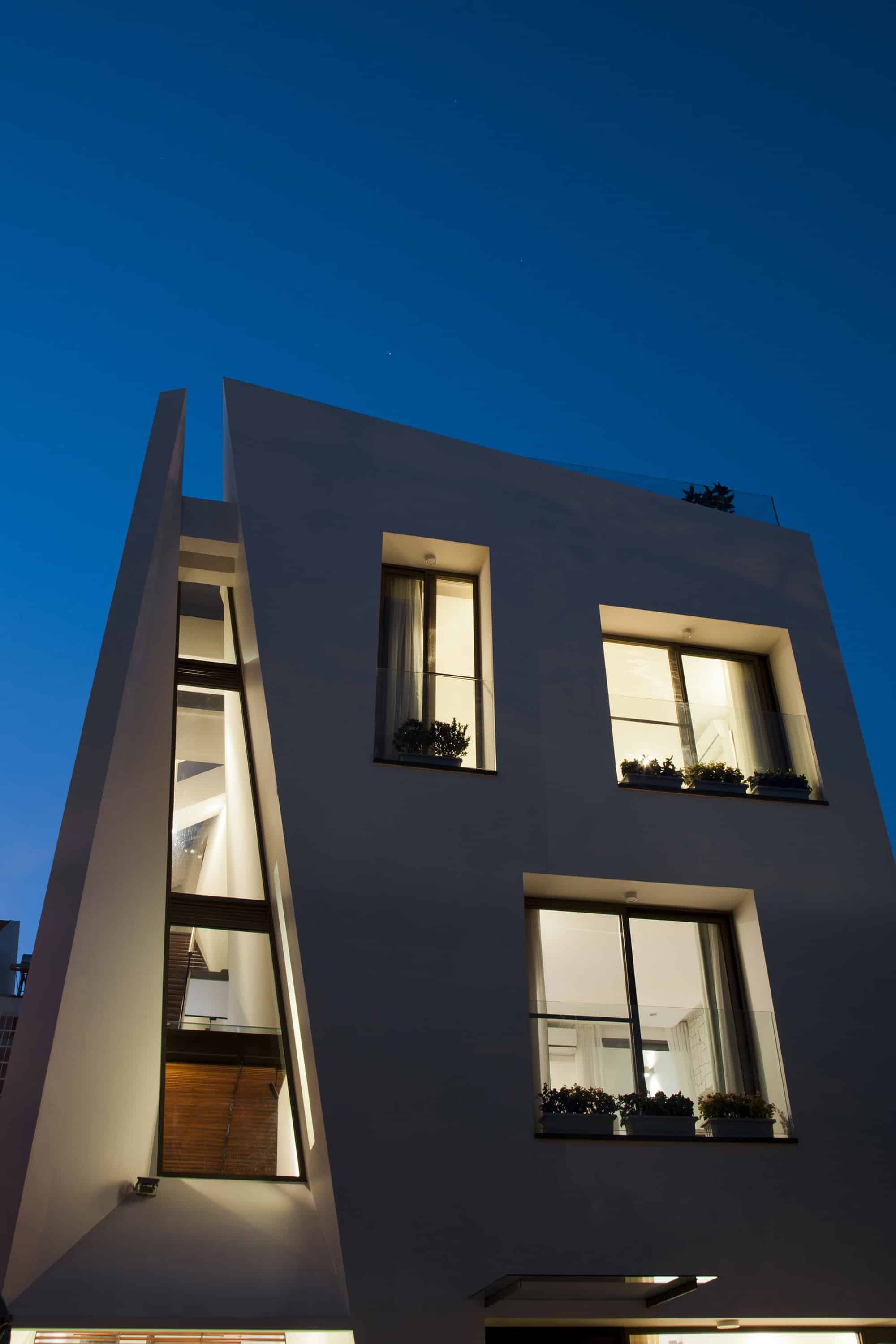 Folding Wall House by Nha Dan Architect in Ho Chi Minh, Vietnam Folding Wall House by Nha Dan Architect in Ho Chi Minh, Vietnam