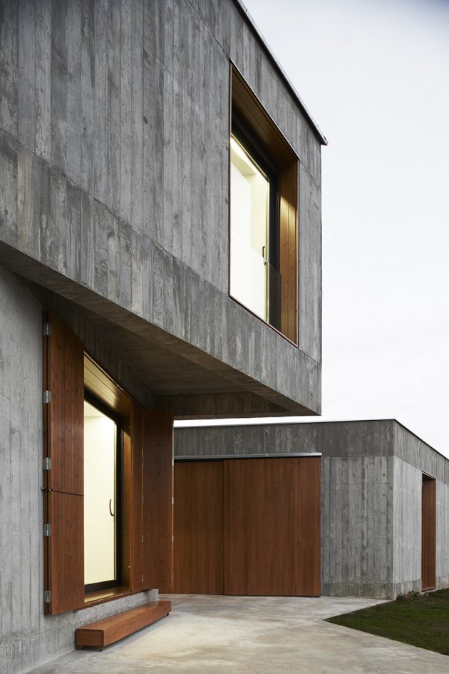 MP House by Alcolea+Tárrago Arquitectos in Navarra, Spain
