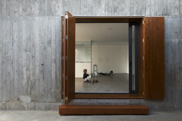 MP House by Alcolea+Tárrago Arquitectos in Navarra, Spain