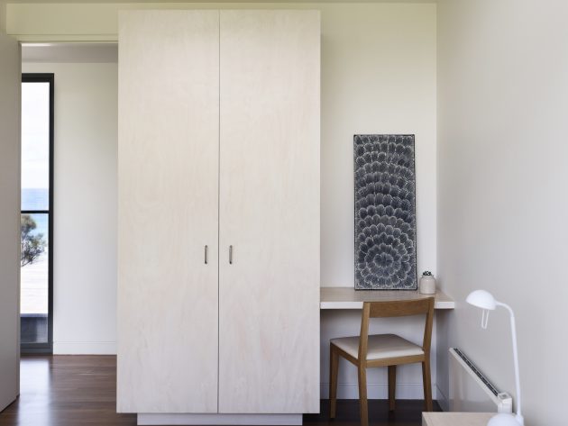 Sugar Gum House by Rob Kennon Architects in Apollo Bay, Australia