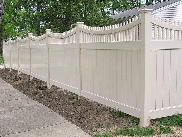 16 Inspirational Fence Ideas That Are Simple Yet Beautiful 16 Inspirational Fence Ideas That Are Simple Yet Beautiful