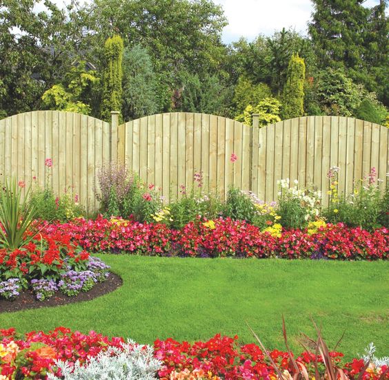 16 Inspirational Fence Ideas That Are Simple Yet Beautiful