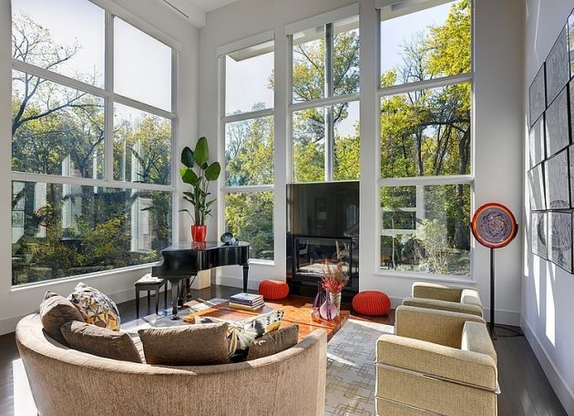 The 18 Prettiest Living Rooms With Glass Walls That You Have Ever Seen