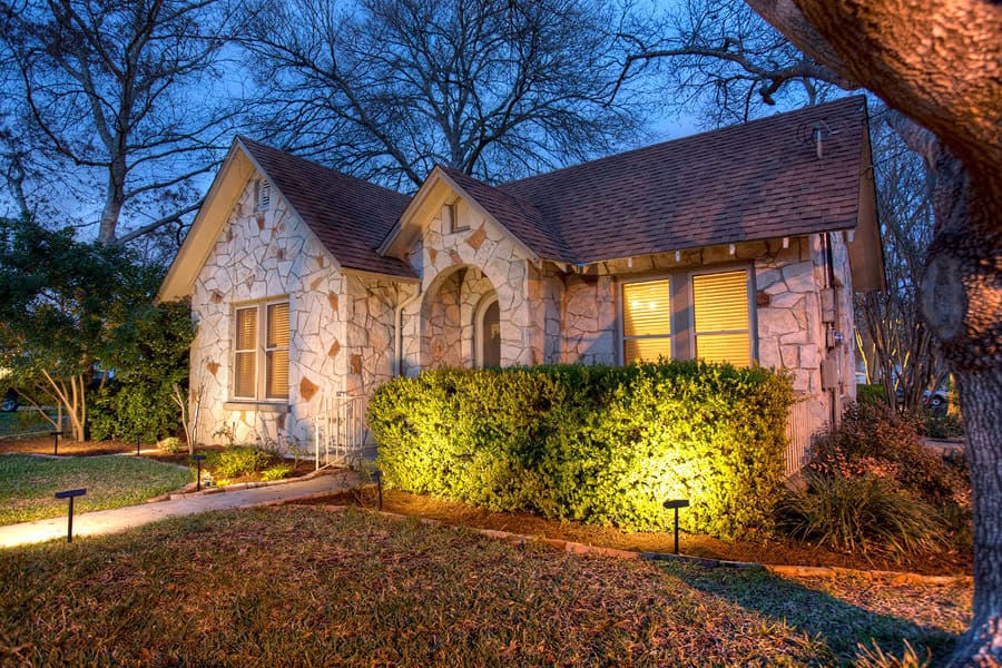 17 Engrossing Exterior Lighting Designs That Are Nothing Else But Perfect 17 Engrossing Exterior Lighting Designs That Are Nothing Else But Perfect