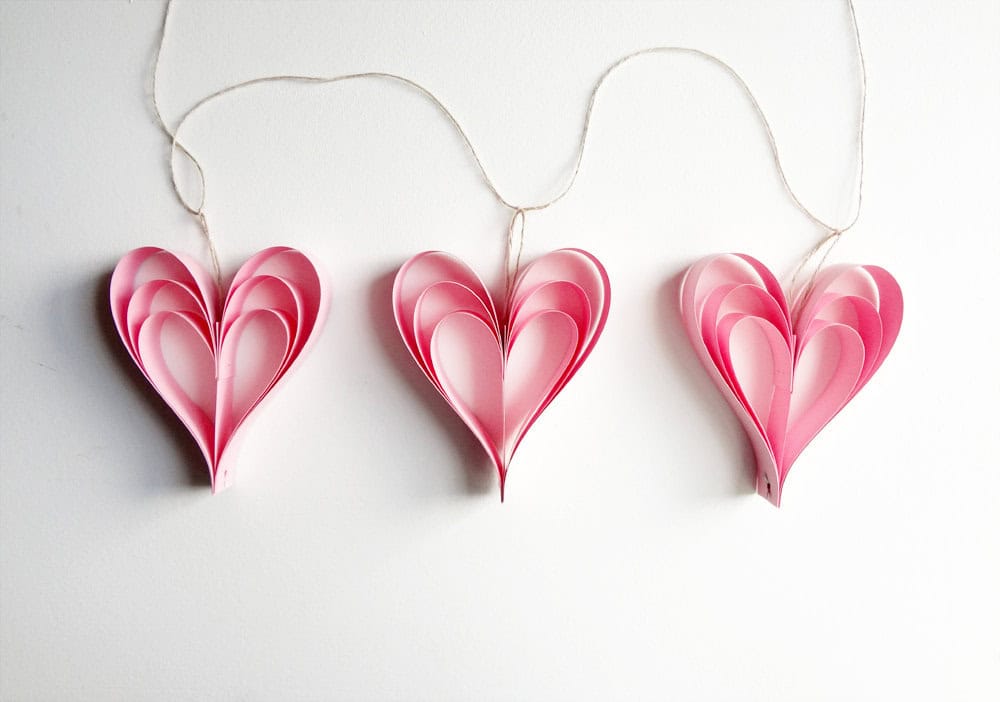 21 Last-Minute DIY Valentine's Day Decorations That Are Super Easy & Cheap 21 Last-Minute DIY Valentine's Day Decorations That Are Super Easy & Cheap
