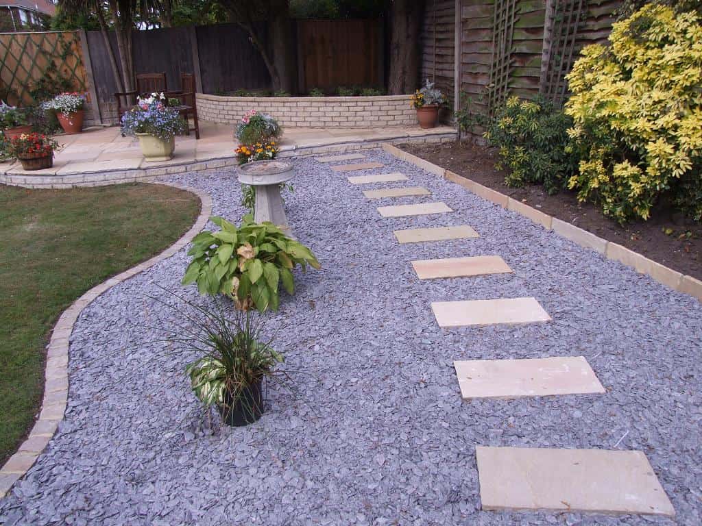 20 Absolutely Stunning Walkway Designs That Will Steal The Show