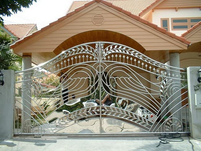 17 Elegant Gates To Transform Your Yard Into Inviting Place 17 Elegant Gates To Transform Your Yard Into Inviting Place