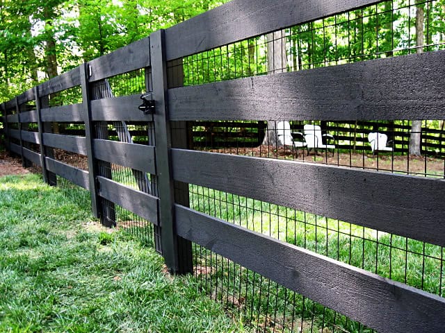 16 Inspirational Fence Ideas That Are Simple Yet Beautiful 16 Inspirational Fence Ideas That Are Simple Yet Beautiful