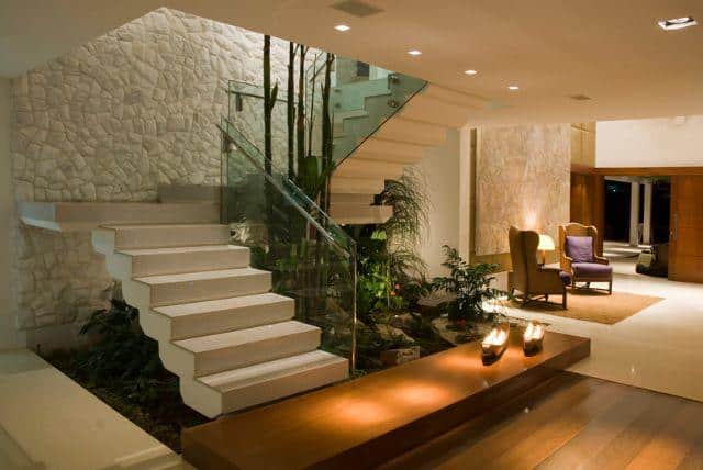 15 Awesome Under-The-Stairs Gardens That Are Worth Seeing 15 Awesome Under-The-Stairs Gardens That Are Worth Seeing