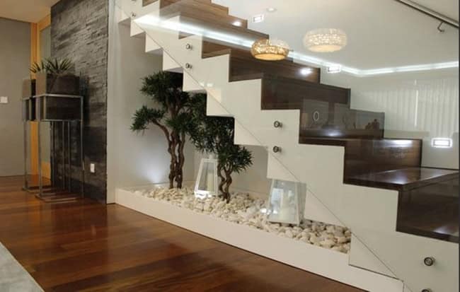 15 Awesome Under-The-Stairs Gardens That Are Worth Seeing 15 Awesome Under-The-Stairs Gardens That Are Worth Seeing