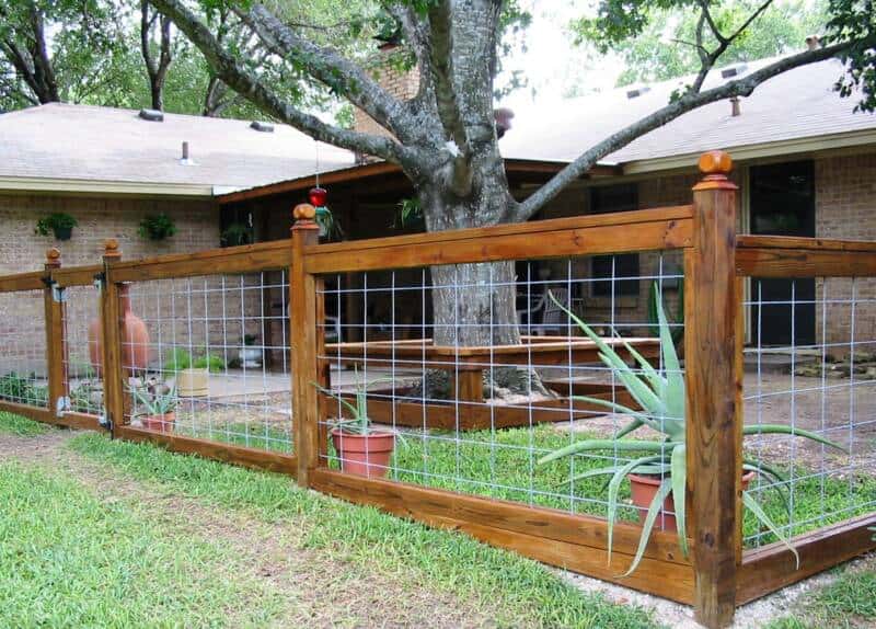16 Inspirational Fence Ideas That Are Simple Yet Beautiful 16 Inspirational Fence Ideas That Are Simple Yet Beautiful