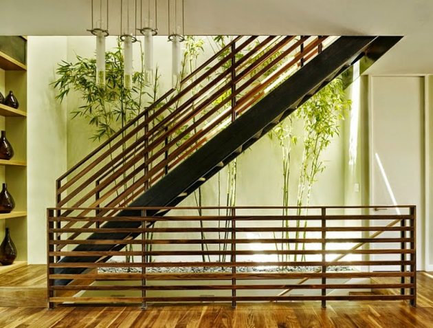 15 Awesome Under-The-Stairs Gardens That Are Worth Seeing