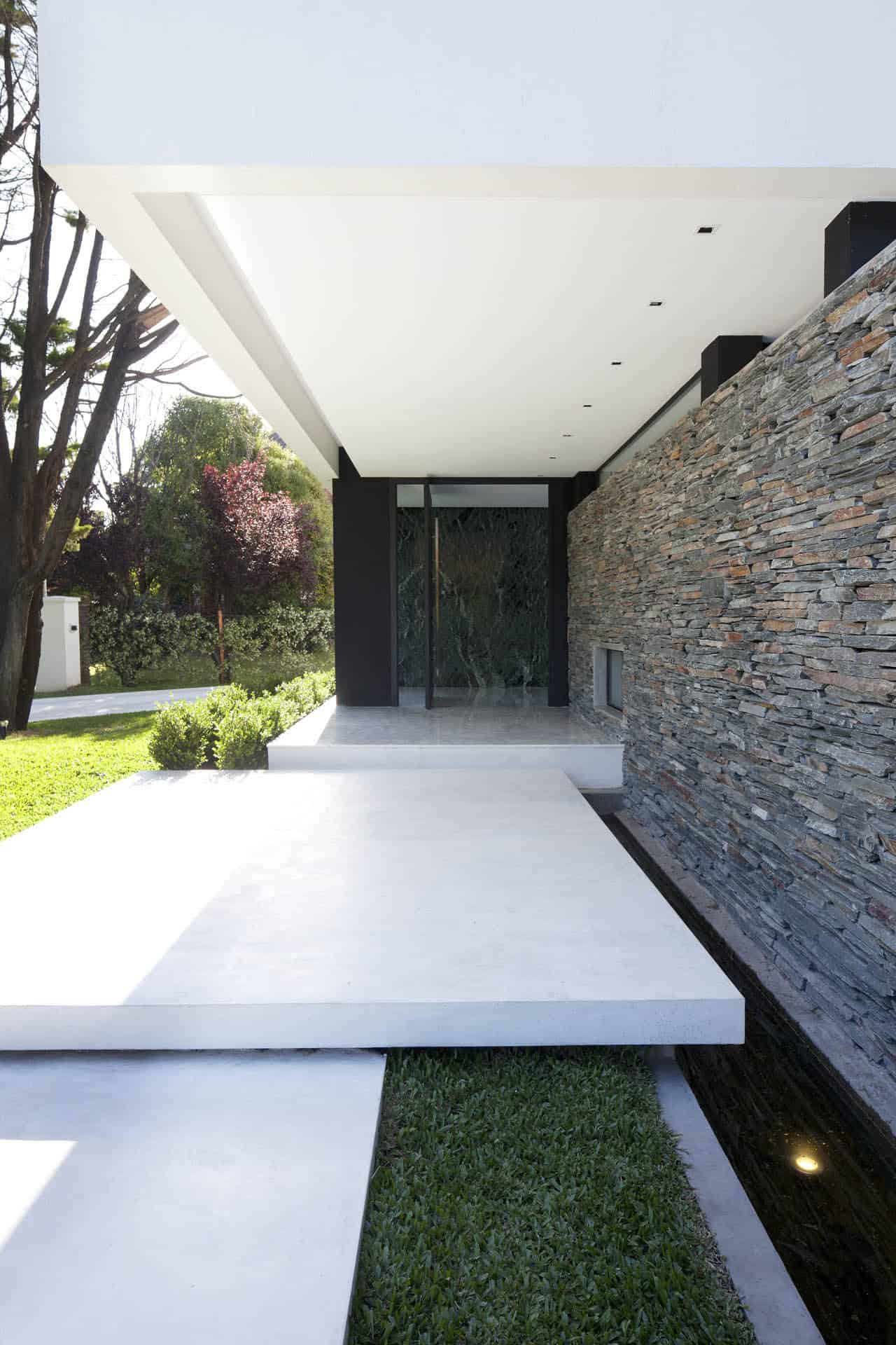 Carrara House by Andres Remy Arquitectos in Buenos Aires, Argentina Carrara House by Andres Remy Arquitectos in Buenos Aires, Argentina