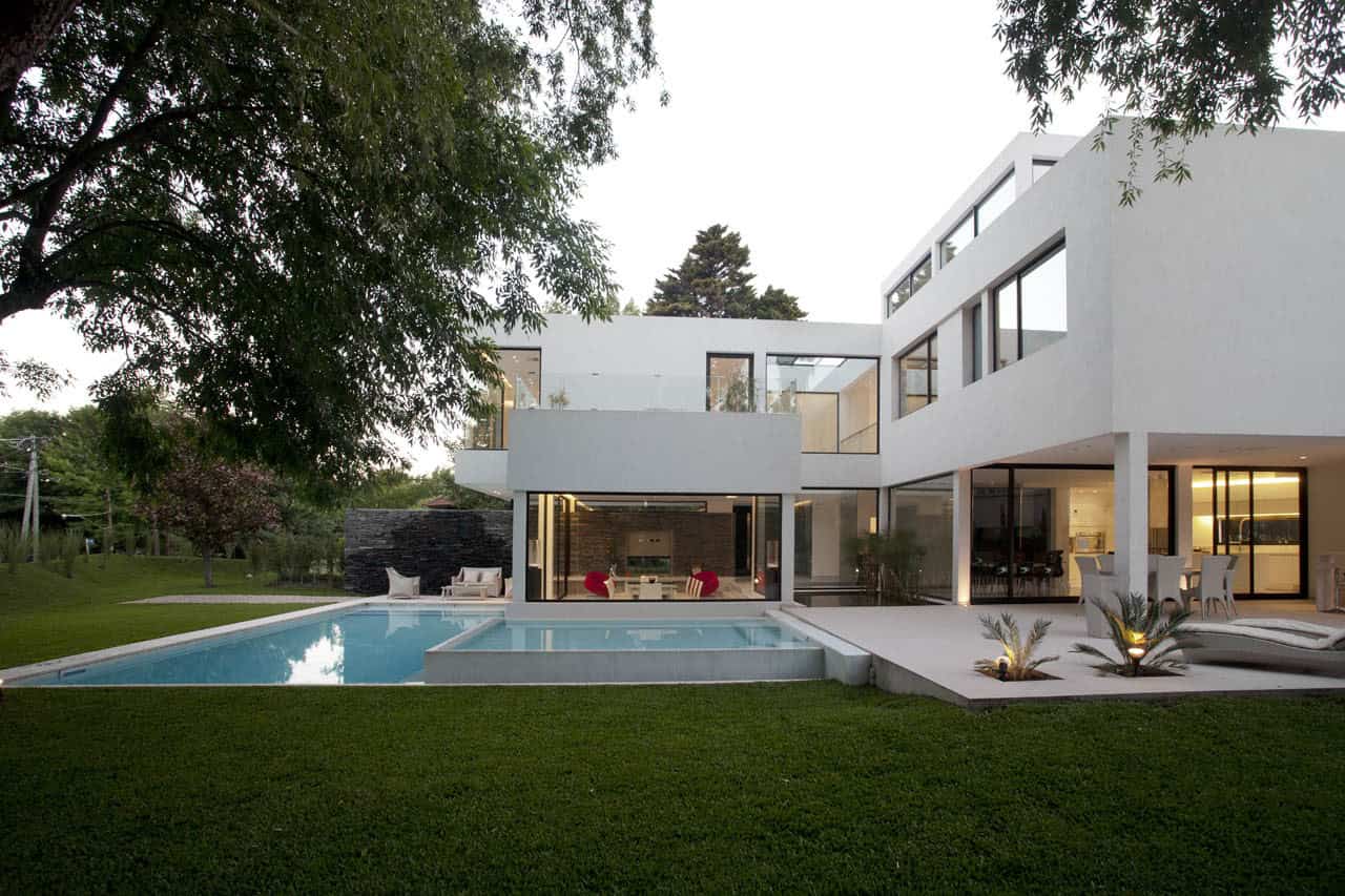 Carrara House by Andres Remy Arquitectos in Buenos Aires, Argentina Carrara House by Andres Remy Arquitectos in Buenos Aires, Argentina