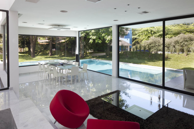 Carrara House by Andres Remy Arquitectos in Buenos Aires, Argentina