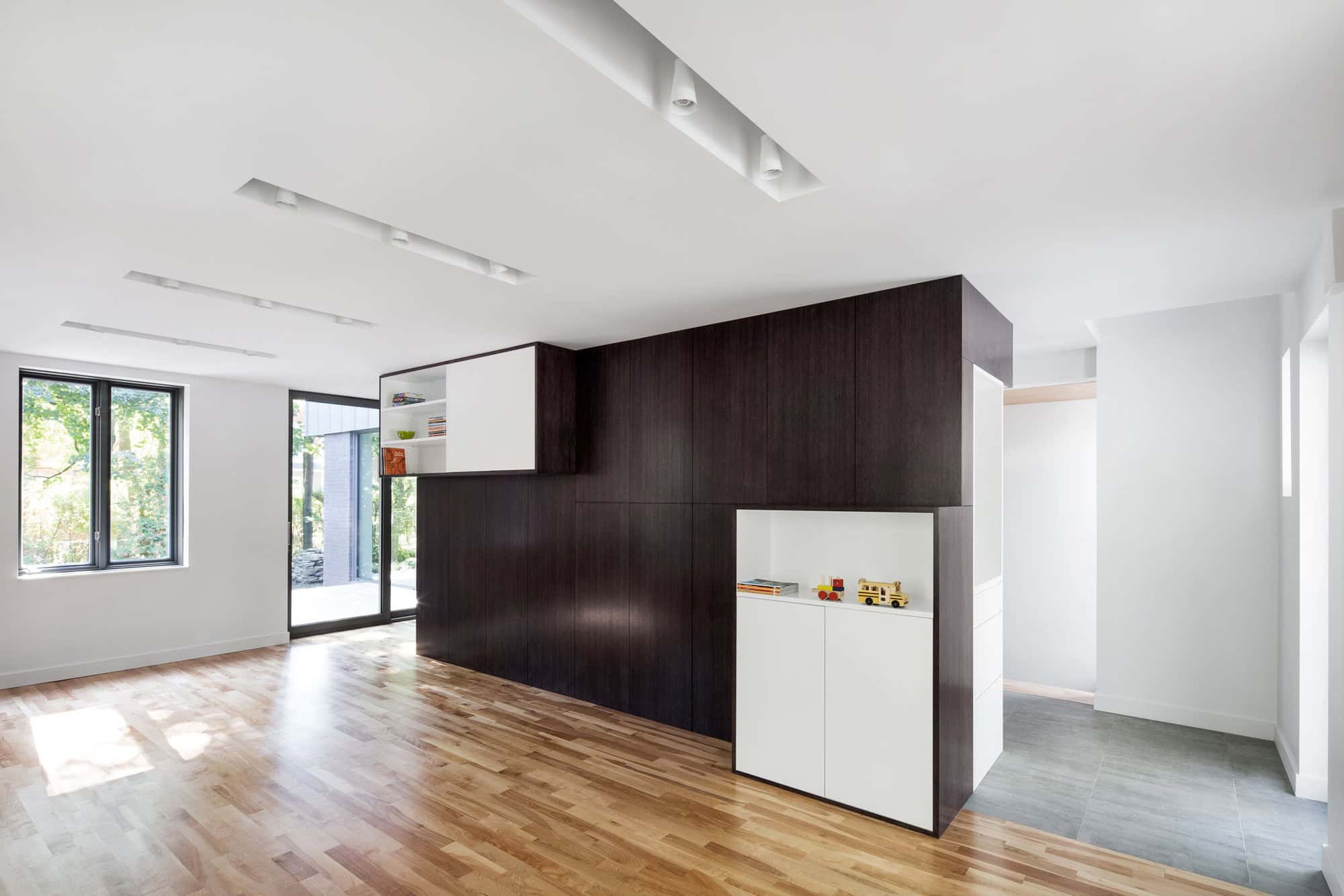 Dulwich Residence by NatureHumaine in Saint-Lambert, Canada Dulwich Residence by NatureHumaine in Saint-Lambert, Canada