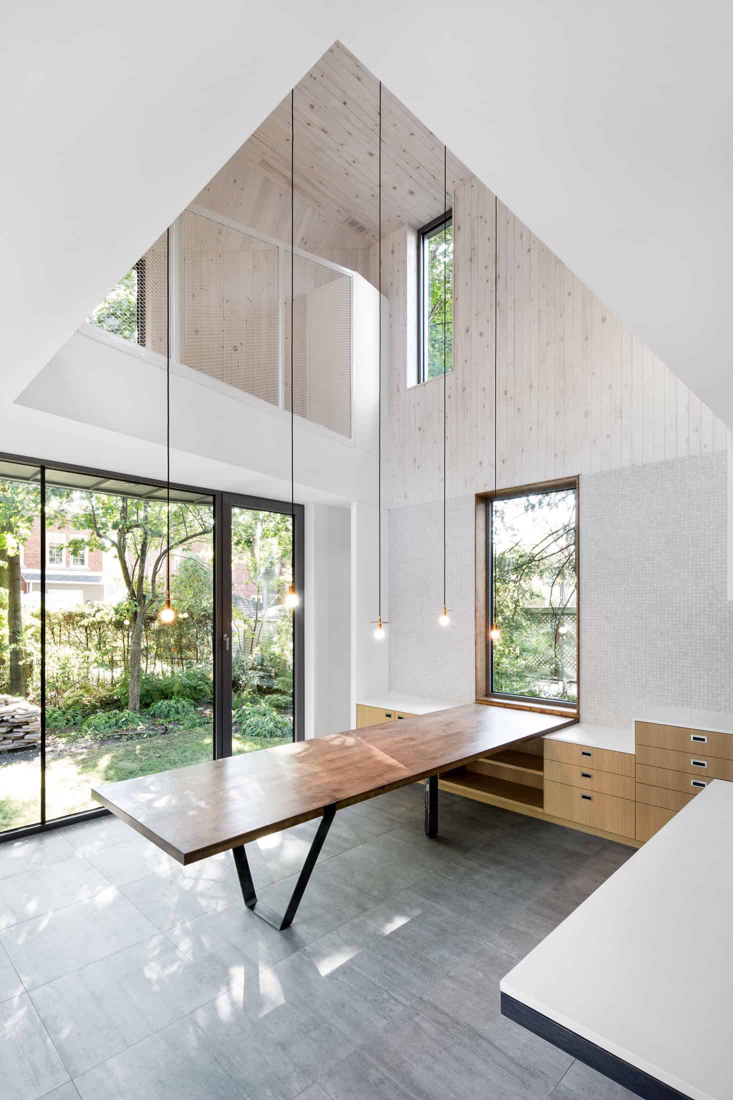 Dulwich Residence by NatureHumaine in Saint-Lambert, Canada Dulwich Residence by NatureHumaine in Saint-Lambert, Canada