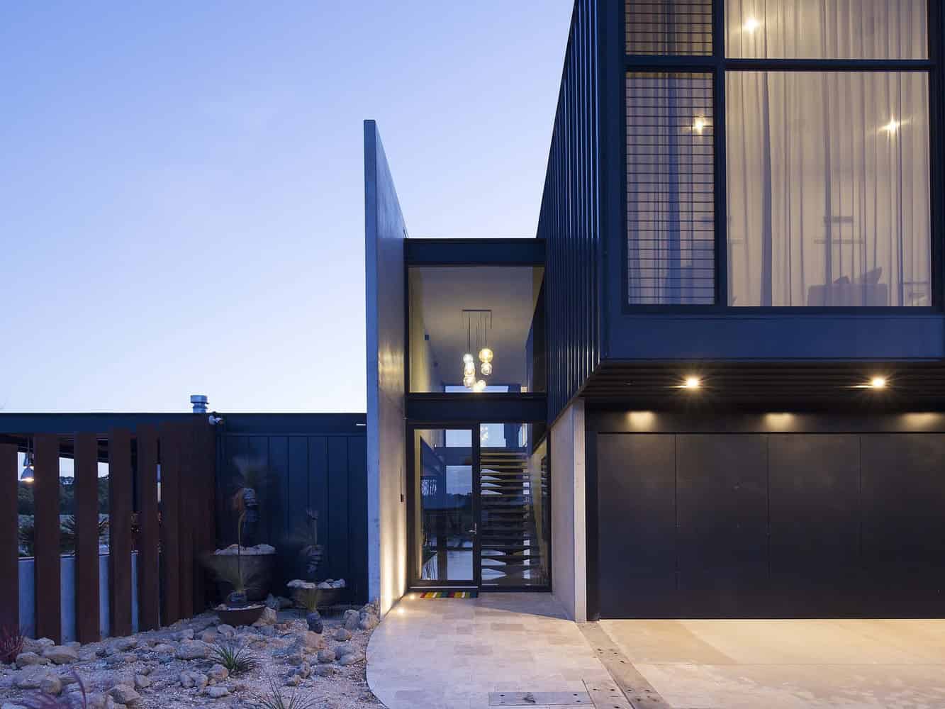 Lahinch House by Lachlan Shepherd Architects in Torquay, Australia Lahinch House by Lachlan Shepherd Architects in Torquay, Australia