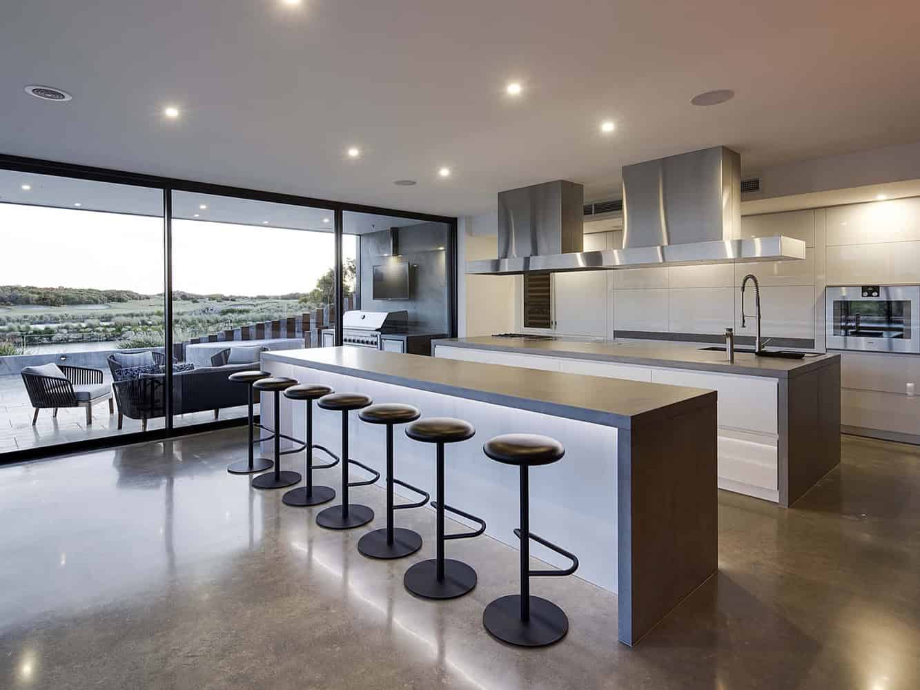 Lahinch House by Lachlan Shepherd Architects in Torquay, Australia Lahinch House by Lachlan Shepherd Architects in Torquay, Australia