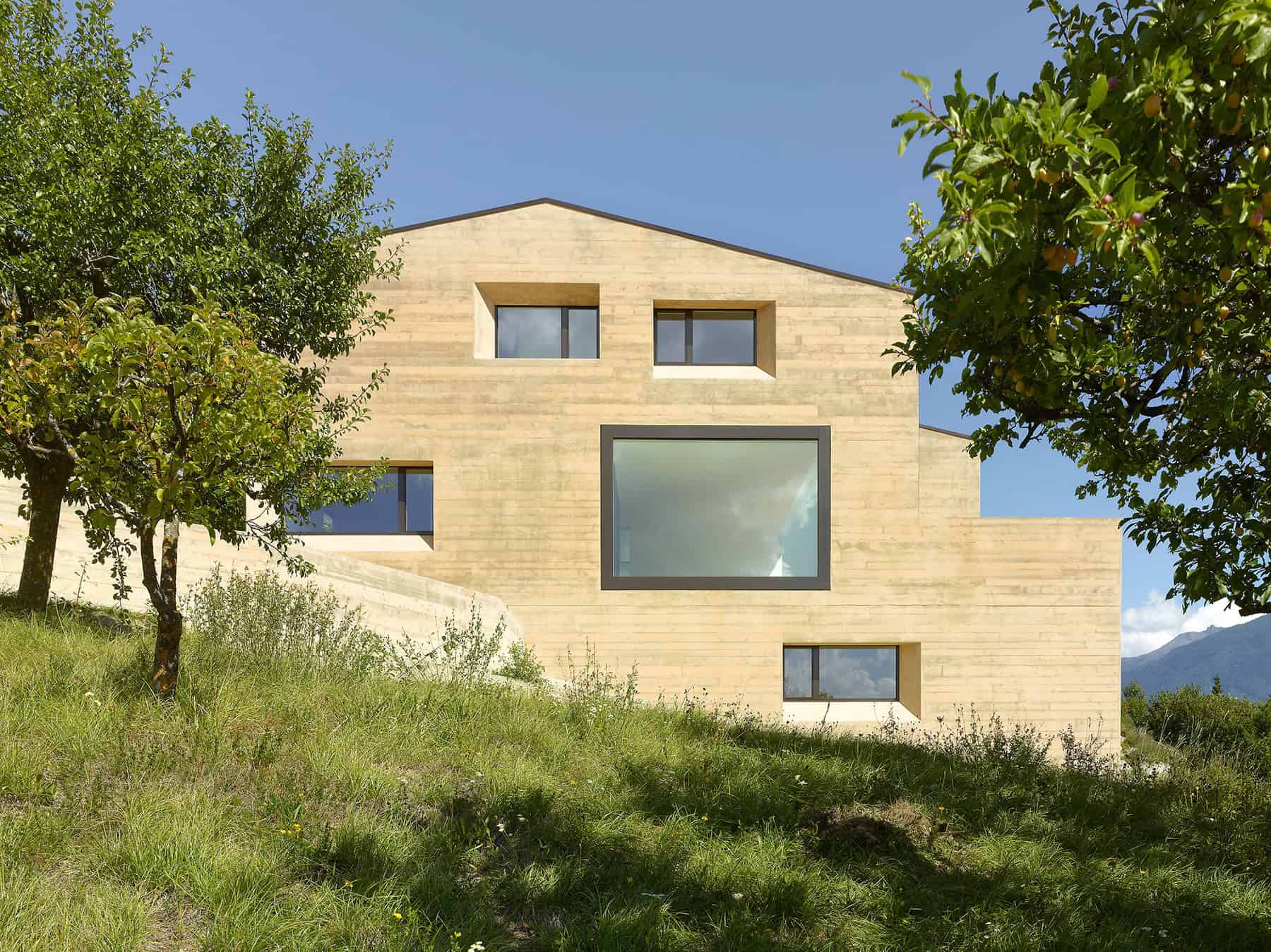 MFG House by ARCHI7 in Grimisuat, Switzerland MFG House by ARCHI7 in Grimisuat, Switzerland