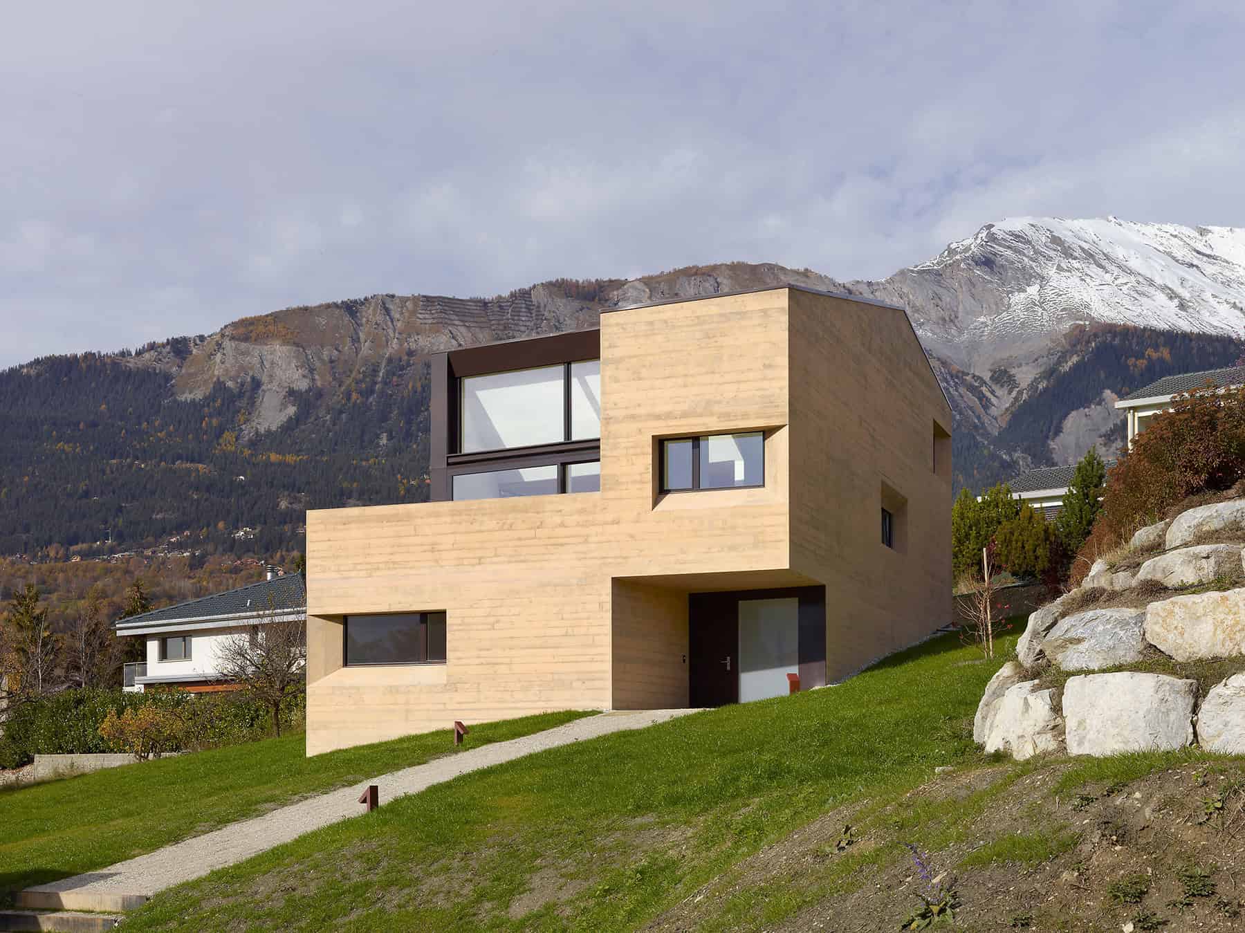 MFG House by ARCHI7 in Grimisuat, Switzerland MFG House by ARCHI7 in Grimisuat, Switzerland