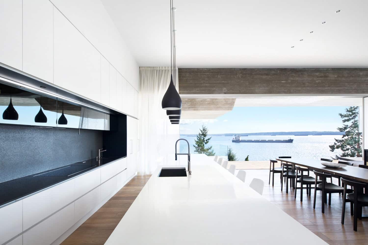 Sunset House / McLeod Bovell Modern Houses / Canada Sunset House / McLeod Bovell Modern Houses / Canada