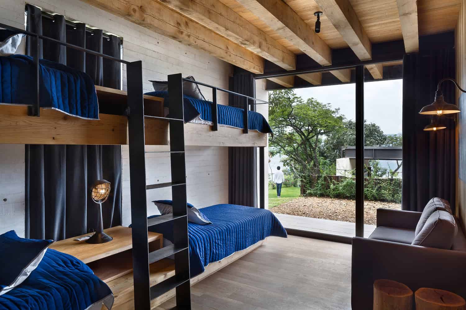 Tucán House by Taller Héctor Barroso in Valle de Bravo, Mexico Tucán House by Taller Héctor Barroso in Valle de Bravo, Mexico