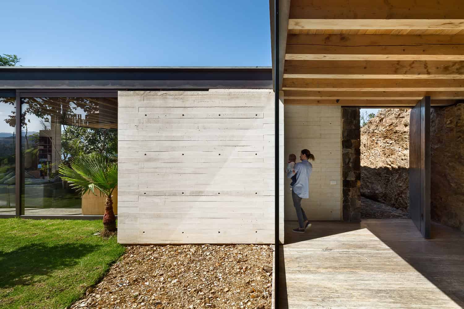 Tucán House by Taller Héctor Barroso in Valle de Bravo, Mexico Tucán House by Taller Héctor Barroso in Valle de Bravo, Mexico