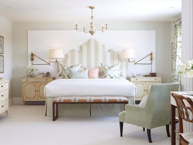 18 Brilliant Chandelier Designs For Your Master Bedroom