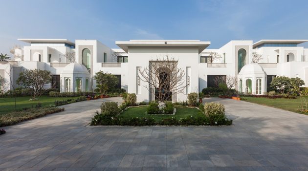 10 Mesmerizing Indian Home Exterior Designs That You Must See